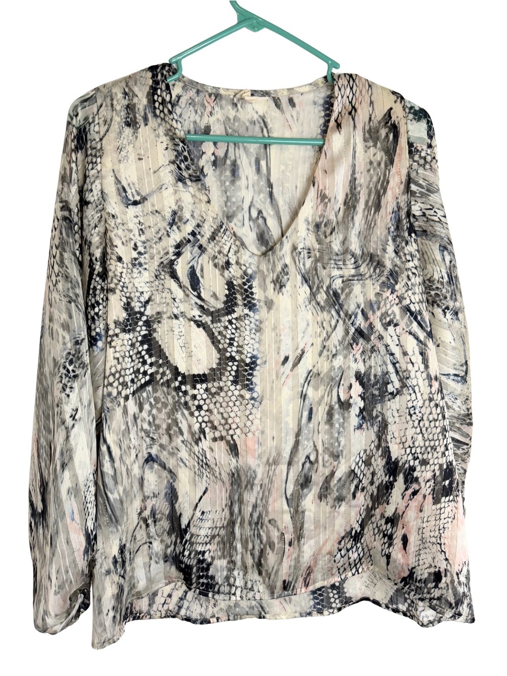 3/$20 Tyche Neutral Multicolor V-Neck Long Sleeve Snake-Print Blouse